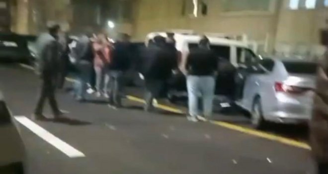 Park halindeki araçlara çarptı: Babası sinirlendi, ‘Kendine zarar verseydin’