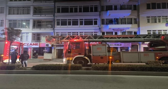 Sobadan çıkan yangın evin içini küle çevirdi.......