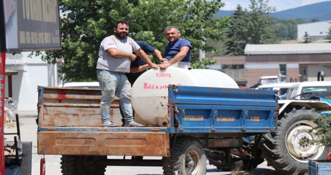 Suların kesik olduğu köyde su tankına sıkışan vatandaş uzun uğraşlar sonunda kurtarıldı