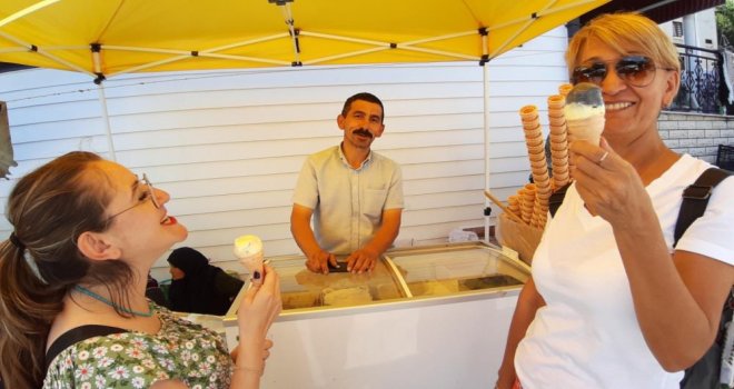 Süper meyvenin dondurması vatandaşların ilk tercihi oldu