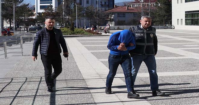 Şüpheli S.C.:'Hava soğuk olduğu için otomobili çaldım'