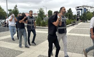 200 bin liralık alkol çaldılar: 'Hepsini içtik'