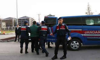 250 kilometre takip ettikleri iş adamının 98 bin eurosunu çaldılar