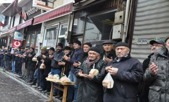 7 asırdır süren gelenekte depremzedeler için dua edildi
