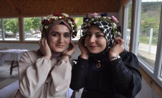 90 yıllık iğne oyası gelin tacı onarıldı: Değeri 30 bin TL