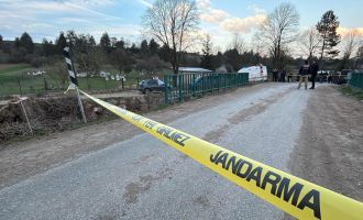 Akrabalar arasında mal paylaşımı kavgası kanlı bitti: Amca, mezarlıkta yeğenini öldürdü