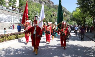 Akşemseddin Hazretleri anmasına binlerce kişi katıldı
