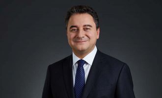 Ali Babacan: Kampanyanın adı “Biz bize yeteriz Türkiye“, yetmiyorsunuz işte, sonuçta yalnız ve fakir bir ülke olabiliriz.