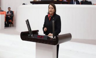 ARZU AYDIN MECLİS KÜRSÜSÜNDEN BOLU BELEDİYESİNE ELEŞTİRİLERDE BULUNDU 