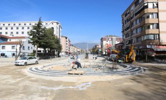 ATATÜRK BULVARI’NDA UZUN KIRMIZI IŞIK BEKLEME SÜRESİ TARİH OLUYOR