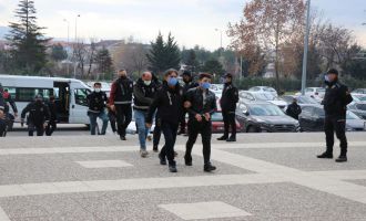 Av bayi ve evleri soyan çete 300 saatlik kamera incelemesiyle yakalandı