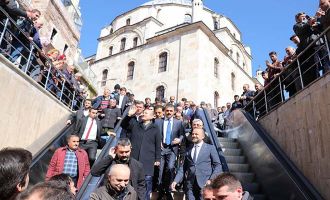 Bakan Soylu vatandaş ve esnafı ziyaret etti