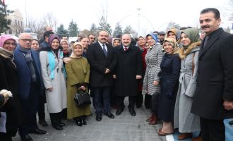 BAKAN VARANK DA ELİ BOŞ GELMEDİ