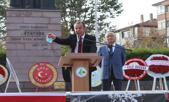 Başkan Özcan; ‘Bu teskereye ‘hayır’ oyu verenler yarın Türkiye Cumhuriyeti tarihinde ‘Türk Milliyetçisi ve Kahraman’ olarak anılacaklar.’