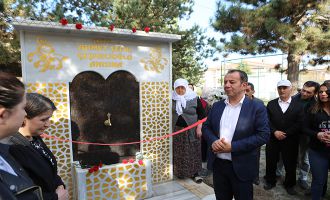 Başkan Özcan Çeşmecioğlu anısına yaptırılan çeşmenin açılışını yaptı