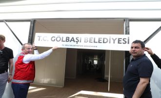 BAŞKAN ÖZCAN, GÖLBAŞI BELEDİYESİ’NE KAZANDIRDIĞI HİZMET BİNASINDA İNCELEMELERDE BULUNDU