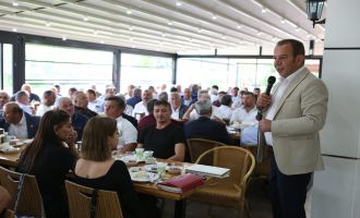 Başkan Özcan, merkeze bağlı mahalle ve köy muhtarlarıyla bir araya geldi