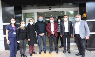 Başkan Özcan yılbaşını mesaide geçirenleri unutmadı