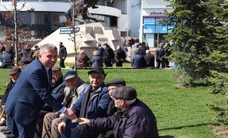 Başkan Türkoğlu performansıyla büyük takdir topluyor.....