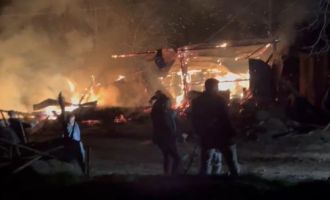 Bayram günü evsiz kaldılar.......