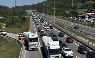 Bayram trafiği durma noktasına geldi.........