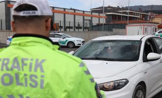 Bayramda Bolu’da 37 trafik ekibi 24 saat boyunca görev yapacak..