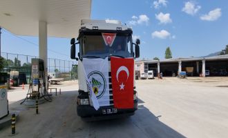 Bolu Belediyesi itfaiye ekipleri yangın bölgesinde