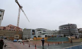 Bolu Belediyesi şiddetli yağmur ve rüzgâra karşı görev başında