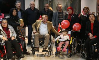Bolu Belediyesi tekerlekli sandalye yardımlarını sürdürüyor