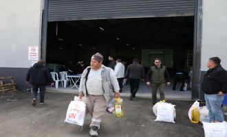 Bolu Belediyesi'nden personeline Ramazan kolisi....