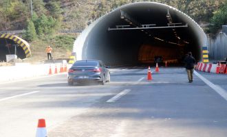 Bolu Dağı Tüneli’nden araçlar geçmeye başladı