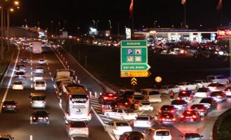 Bolu geçişinde akıcı yoğunluk devam ediyor.....