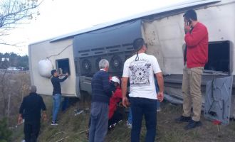 Bolu TEM'de feci kaza: 3 ölü, 16 yaralı