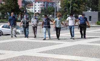 Bolu’da, 2 büfeyi soyan 3 kişi adliyeye sevk edildi