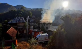 Bolu'da ahşap evde çıkan yangında yaşlı çift hayatını kaybetti...