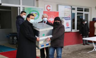 Bolu’da arıcılara modern kovan desteği sağlandı