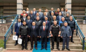 Bolu’da başarılı emniyet personeli ödüllendirildi