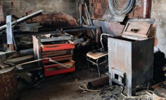 Bolu'da demir doğrama dükkanında yangın çıktı