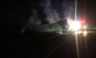 Bolu'da kaza yapan tır alev alev yandı...