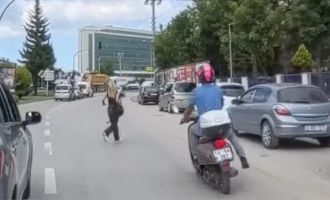 Bolu'da kazadan kıl payı kurtuldular: O anlar kamerada...