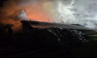 Bolu'da korkutan depo yangını……....