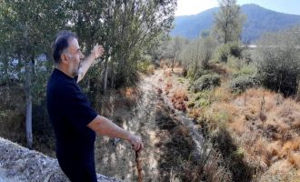 Bolu'da kuraklık dereleri kuruttu, köylü nöbetleşe su kullanıyor