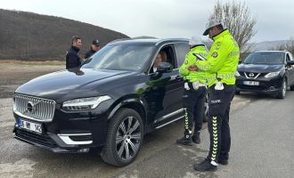 Bolu'da kural ihlali yapan sürücülere ceza yağdı…….