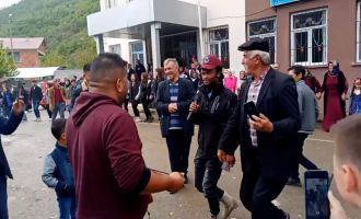 Bolu'da okuyan Zambiyalı Nkandu’nun Karadeniz türküleri sosyal medyada binlerce kez izlendi