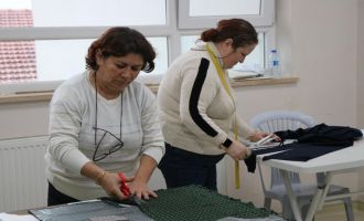 Bolu'da özel çocuklar eğitim alırken, anneleri el emeği ürünler üretiyor