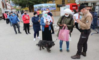 Bolu’da, pazar yerleri sıkı denetim altında açıldı