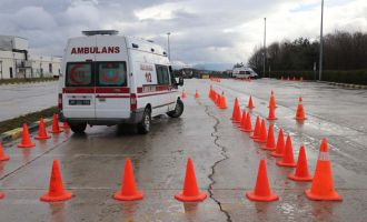 Bolu’da sağlık personeline sürüş eğitimi verildi