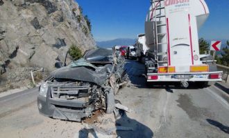 Bolu'da tır ile pikap çarpıştı: 1 ölü, 2 yaralı......