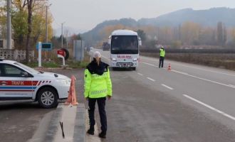 Bolu'da trafik denetimlerinde 3 milyon 19 bin lira ceza.......
