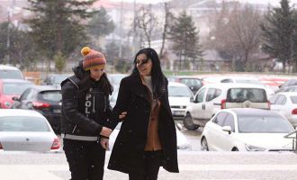 Bolu’da, uyuşturucu operasyonunda 3 kilo 894 gram esrar yakalandı